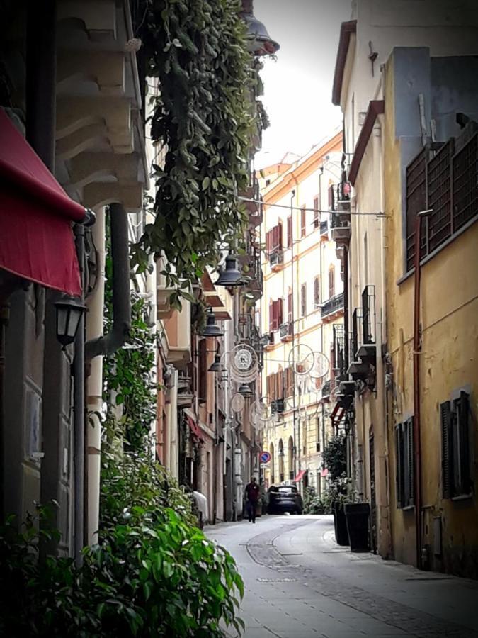 Via San Giacomo 10 Cagliari Eksteriør billede